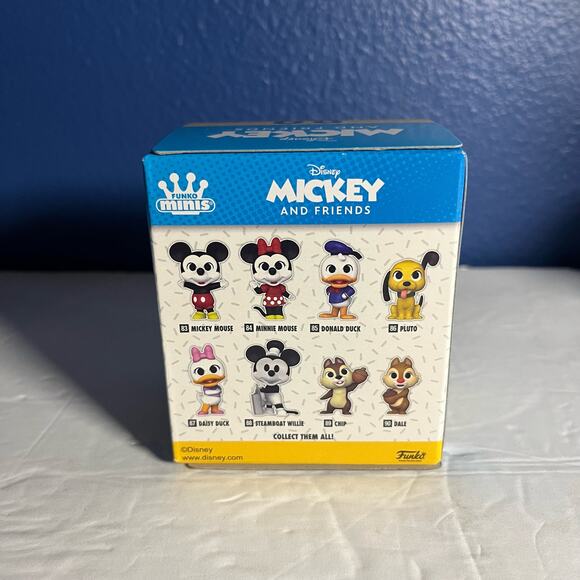 Chip Chipmunk FUNKO MINIS Disney Mickey & Friends Vinyl Figures 89 Chip - Picture 2 of 6